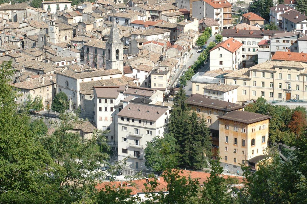 Albergo Centrale Scanno Exteriör bild