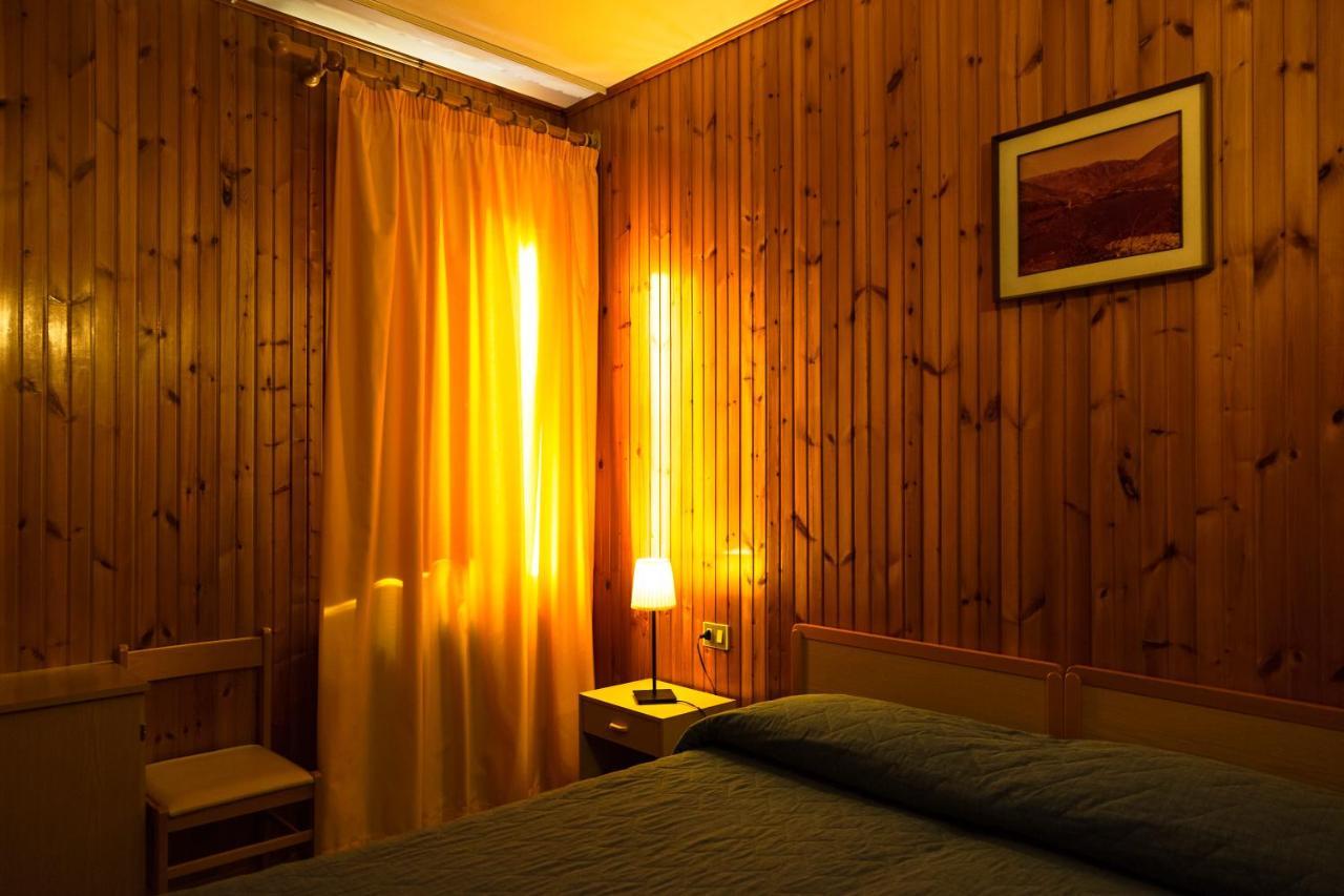 Albergo Centrale Scanno Exteriör bild